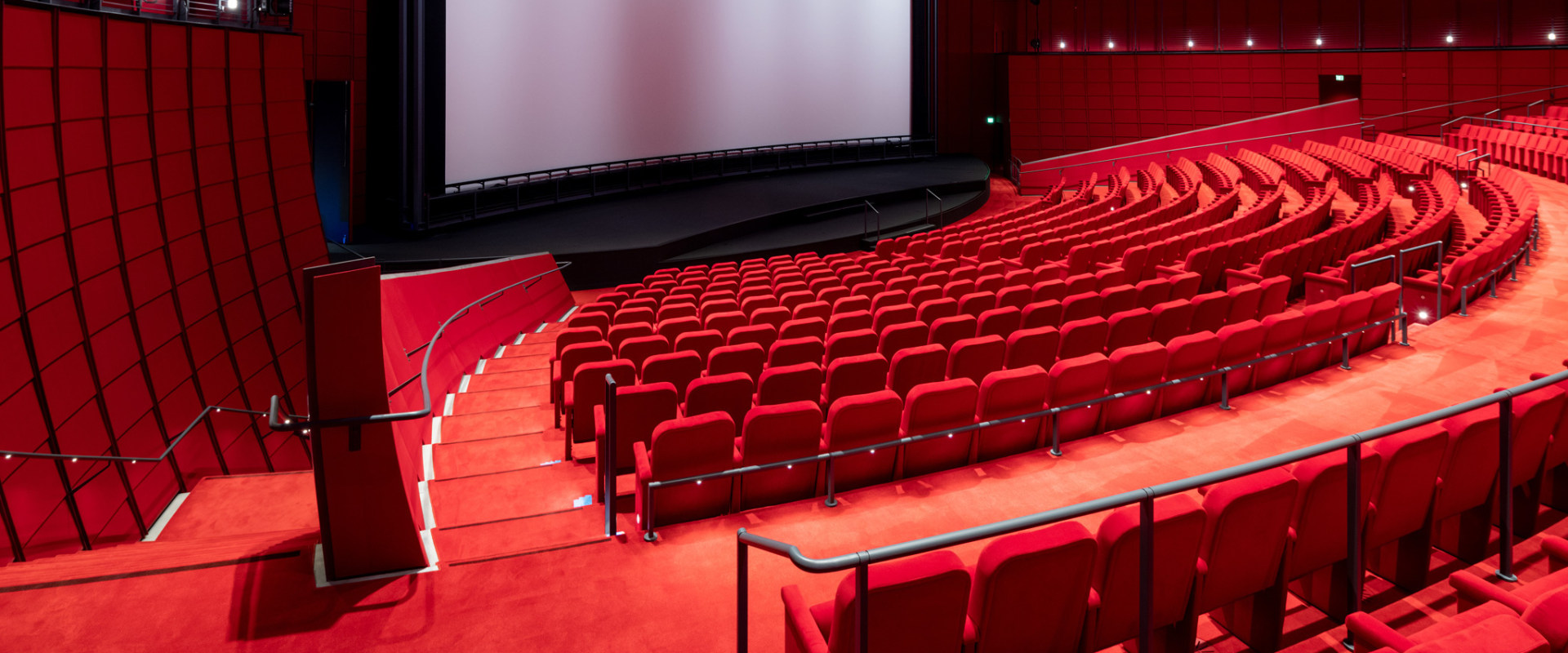 11 Amazing Movie Theaters in Southern California for an Unforgettable Date Night